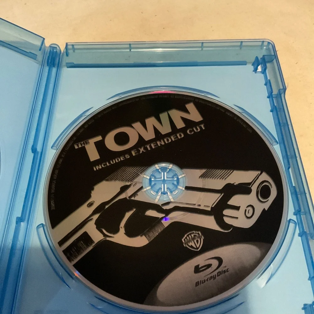 Blu Ray Disc - The Town.  V45